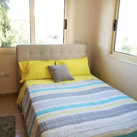 Villa Ksenia With A Private Pool And Green Garden Paralimni