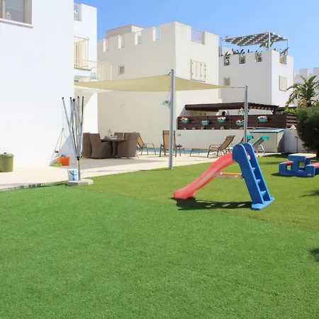 Ksenia With A Private Pool And Green Garden *