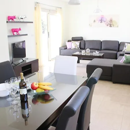 Ksenia With A Private Pool And Green Garden * Παραλίμνι