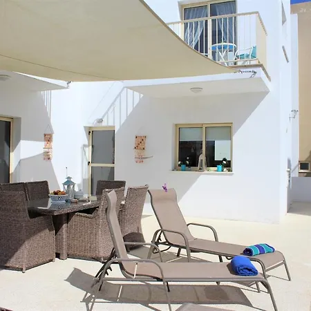 Βίλα Ksenia With A Private Pool And Green Garden